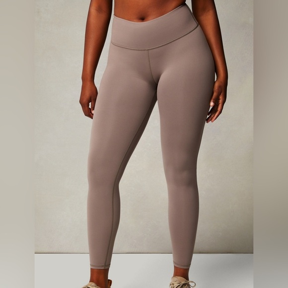 NWT, Fabletics, Define PowerHold® High-Waisted Legging, Desert Shadow, Medium - Picture 1 of 4